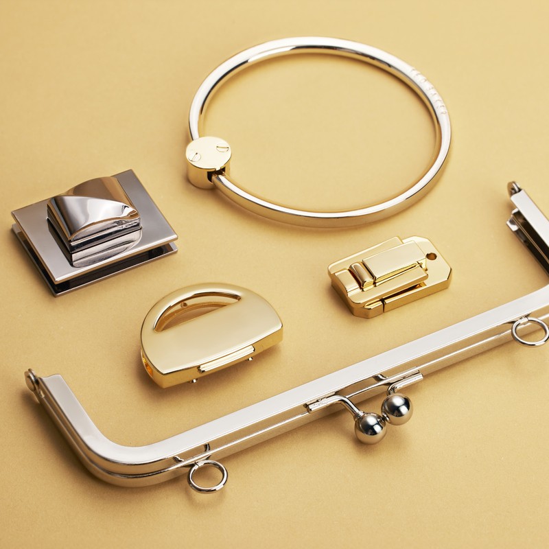 Bag and travel goods hardware